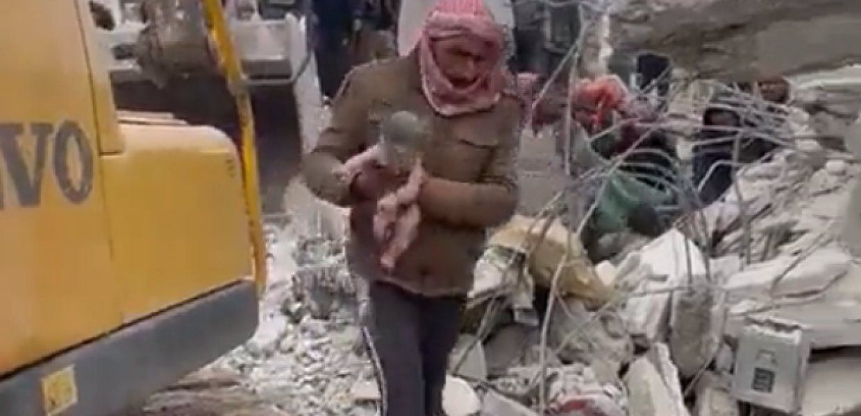 Σεισμός -Χαλέπι της Συρίας: Έγκυος γέννησε κάτω από τα συντρίμμια (vid)
