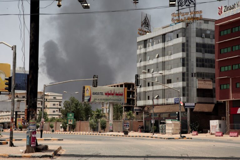 Σουδάν: Τριήμερη κατάπαυση του πυρός ανακοίνωσαν οι εμπόλεμες πλευρές
