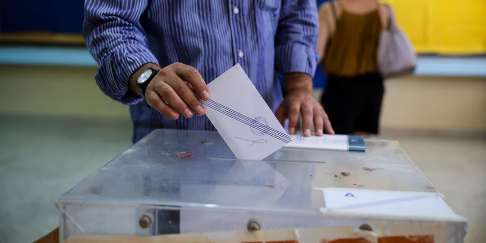 Editorial: «Χαμένη ευκαιρία» η απλή αναλογική το δικαιότερο εκλογικό σύστημα;