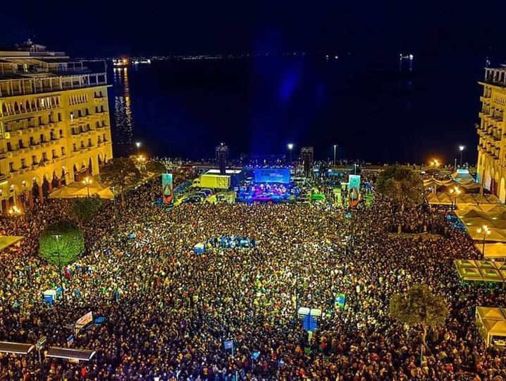 Η λαοθάλασσα για το νερό στη Θεσσαλονίκη έστειλε μηνύματα νίκης στις εκλογές
