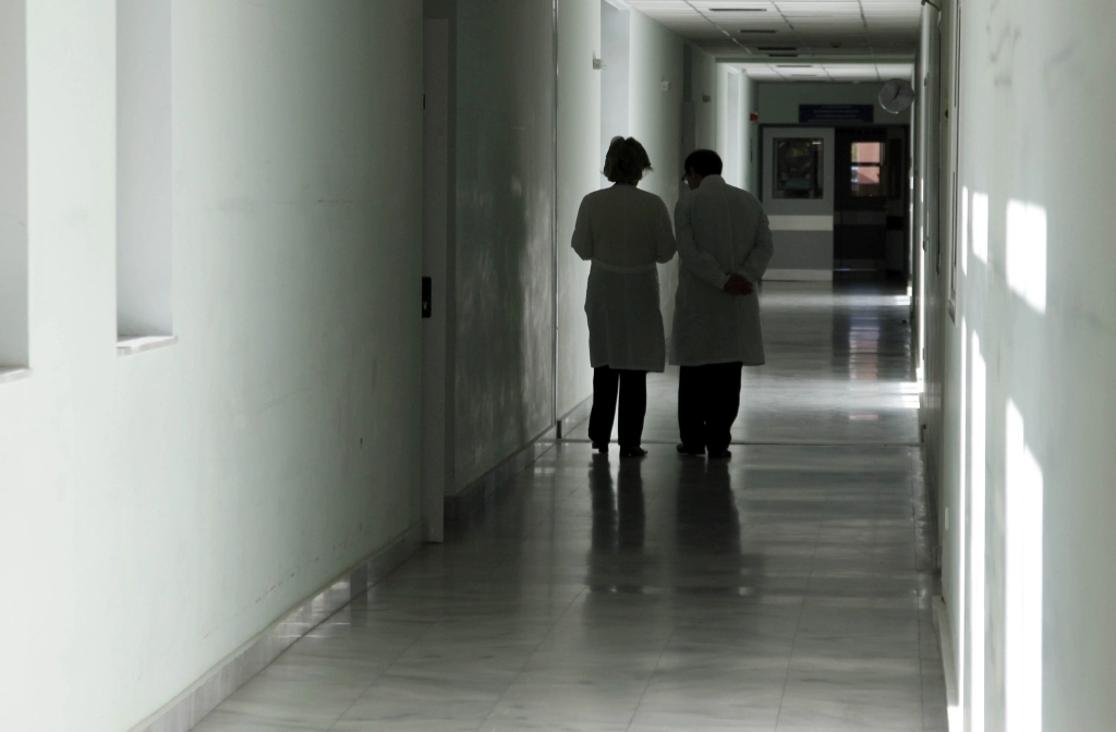 ΑΣΕΠ: Προσλήψεις σε νοσοκομεία, κέντρα υγείας και ΕΚΑΒ