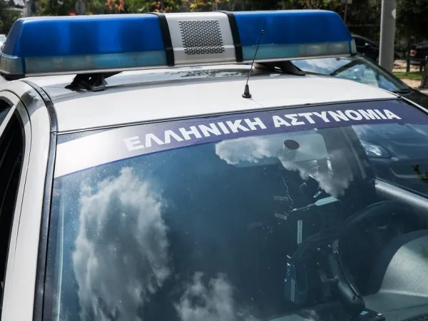 Θεσσαλονίκη: Καταδίωξη αυτοκινήτου που διεμβόλισε περιπολικό