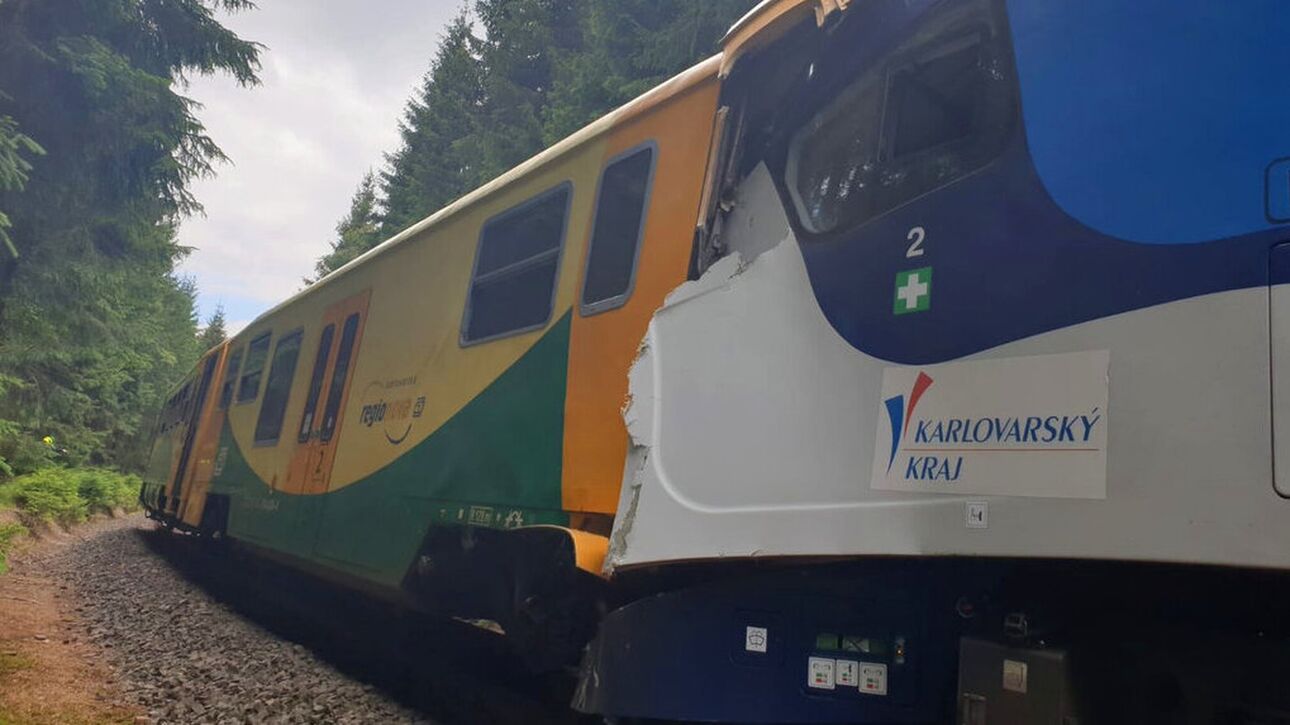 Τσεχία: Τρένο συγκρούστηκε με φορτηγό – 21 τραυματίες, 19 μαθητές στους επιβαίνοντες