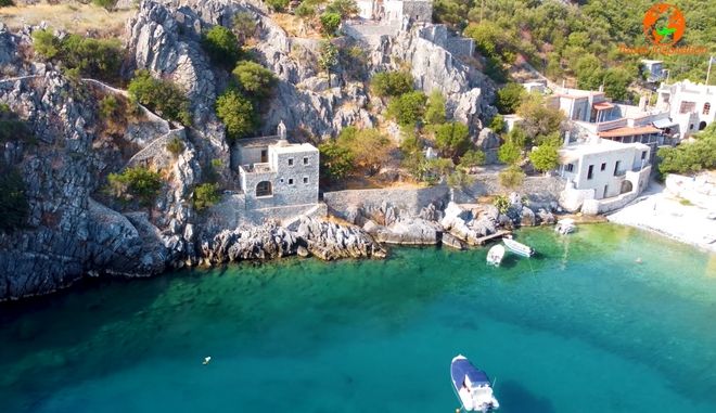 Πελοπόννησος: 4 απίθανα χωριά για διακοπές και άλλα 9 συναρπαστικά αξιοθέατα που θα λατρέψετε