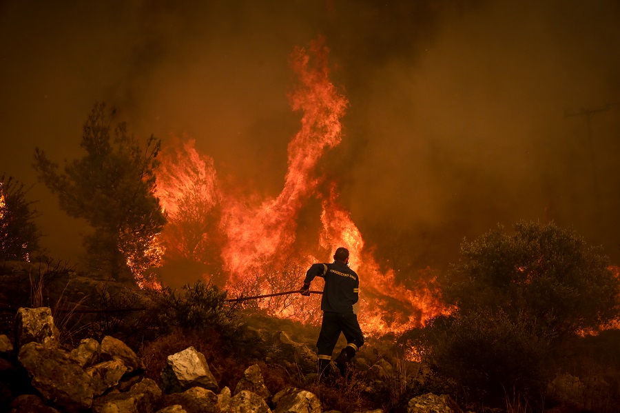 Φωτιά τώρα στα Χανιά σε δασική έκταση – Ισχυροί άνεμοι στην περιοχή