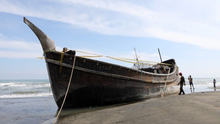Μιανμάρ: Τουλάχιστον 17 άνθρωποι πνίγηκαν σε ναυάγιο σκάφους με πρόσφυγες Ροχίνγκια
