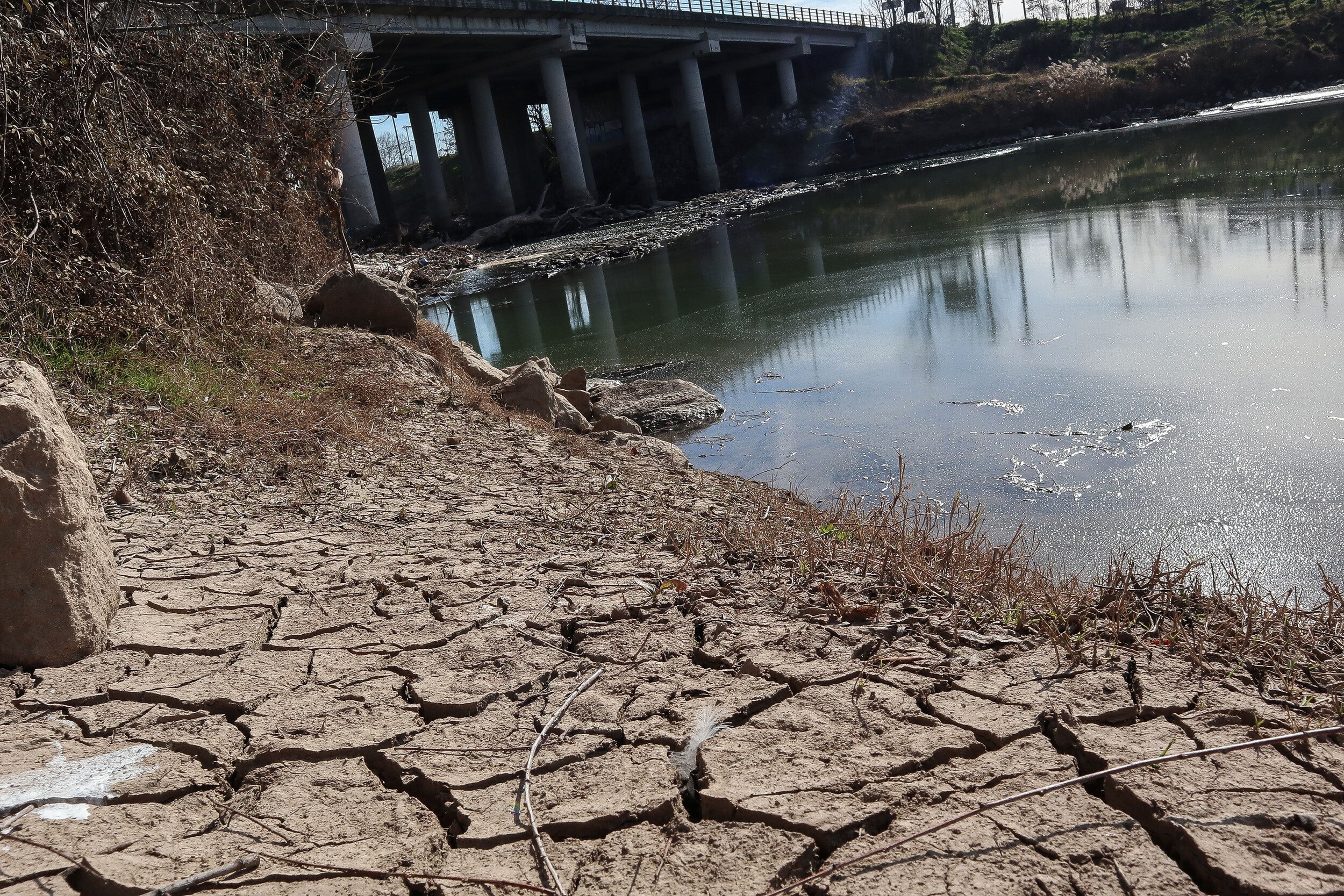 Κλιματική αλλαγή: Πού οφείλονται οι αλλαγές από ξηρασία σε έντονες βροχοπτώσεις