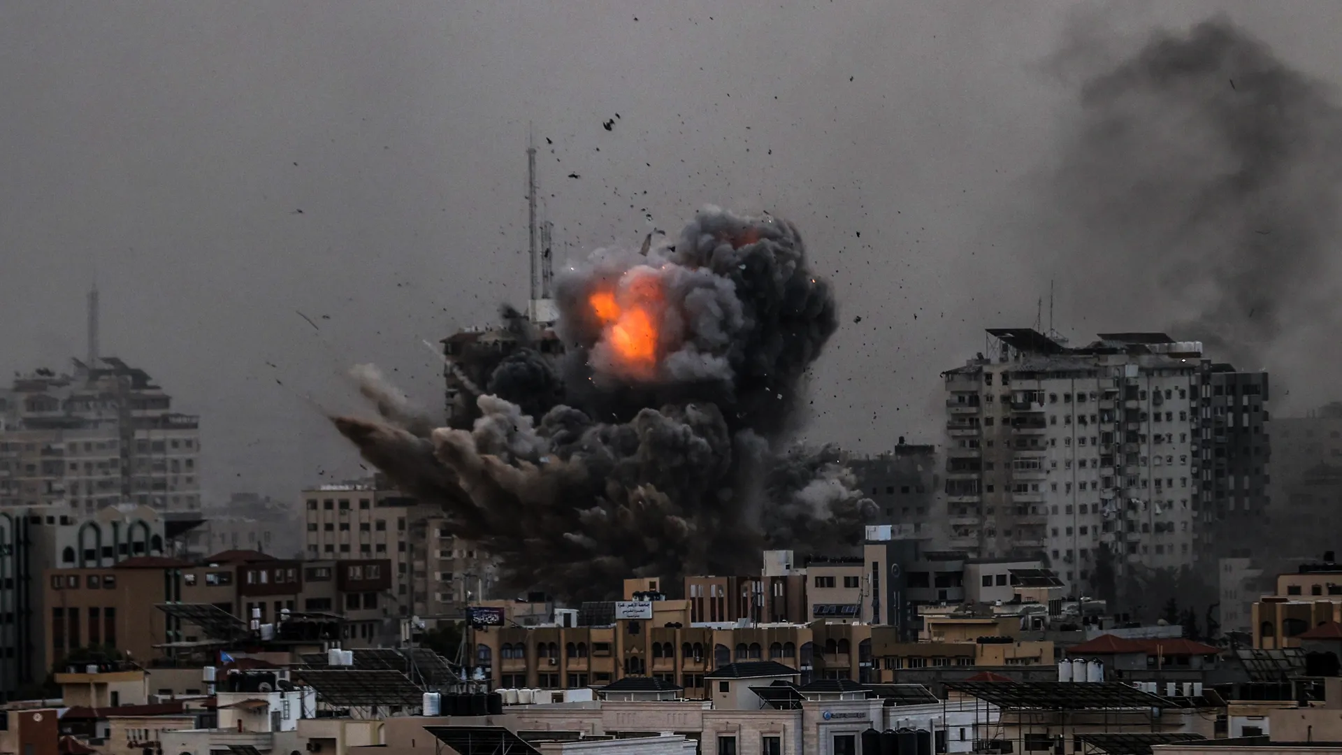 Η Γάζα σε πολιορκία- Nετανιάχου: «Αυτό που θα κάνουμε θα μείνει στην Ιστορία» (vid)