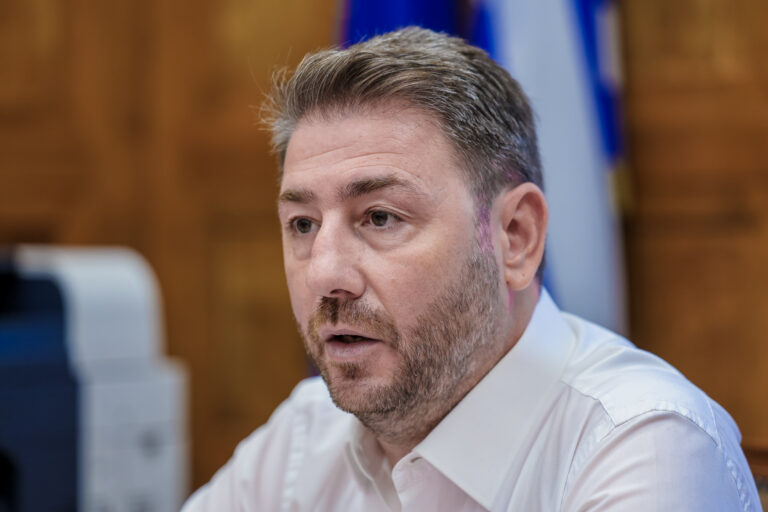 Ανδρουλάκης κατά Μητσοτάκη: «Καμία σταθερότητα δεν κρίνεται την 9η Ιουνίου»