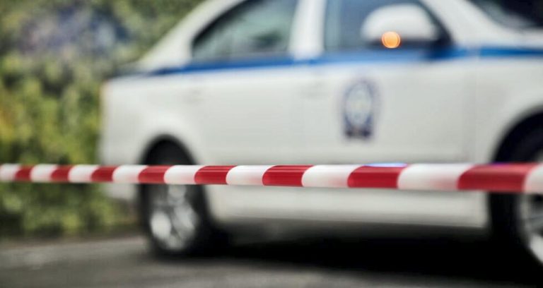 Θεσσαλονίκη: Γυναίκα βρέθηκε νεκρή στην άκρη του δρόμου