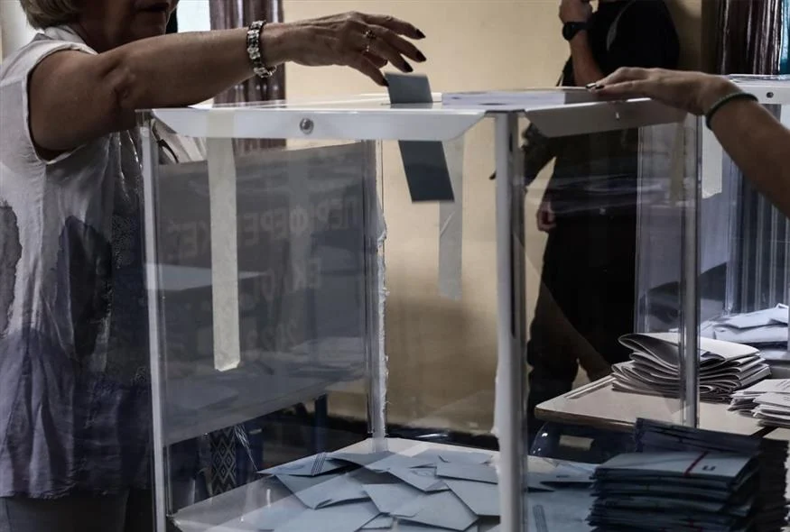 Μεσολόγγι: 3 συλλήψεις για δωροδοκία εκλογέα