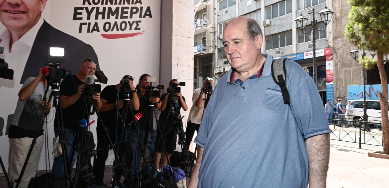 Φίλης: Ο Στέφανος Κασσελάκης είναι σε αποστολή διάλυσης του ΣΥΡΙΖΑ από εξωπολιτικούς παράγοντες.