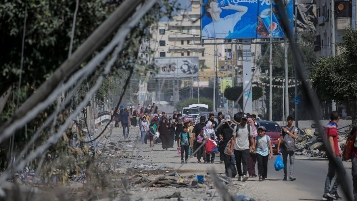 Περισσότεροι από 600 ξένοι υπήκοοι και Παλαιστίνιοι με διπλή υπηκοότητα φεύγουν από τη Γάζα για την Αίγυπτο