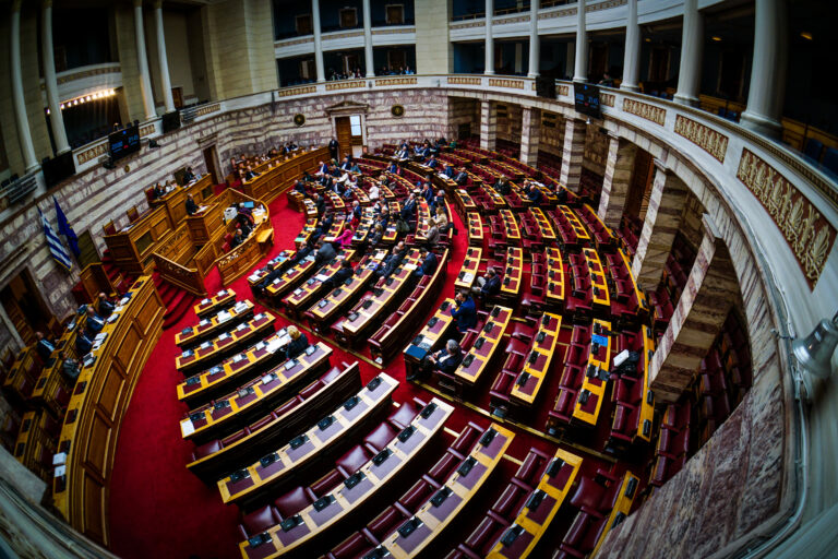 Βουλή: Συνεχίζεται για δεύτερη ημέρα η συζήτηση για τον προϋπολογισμό 2024