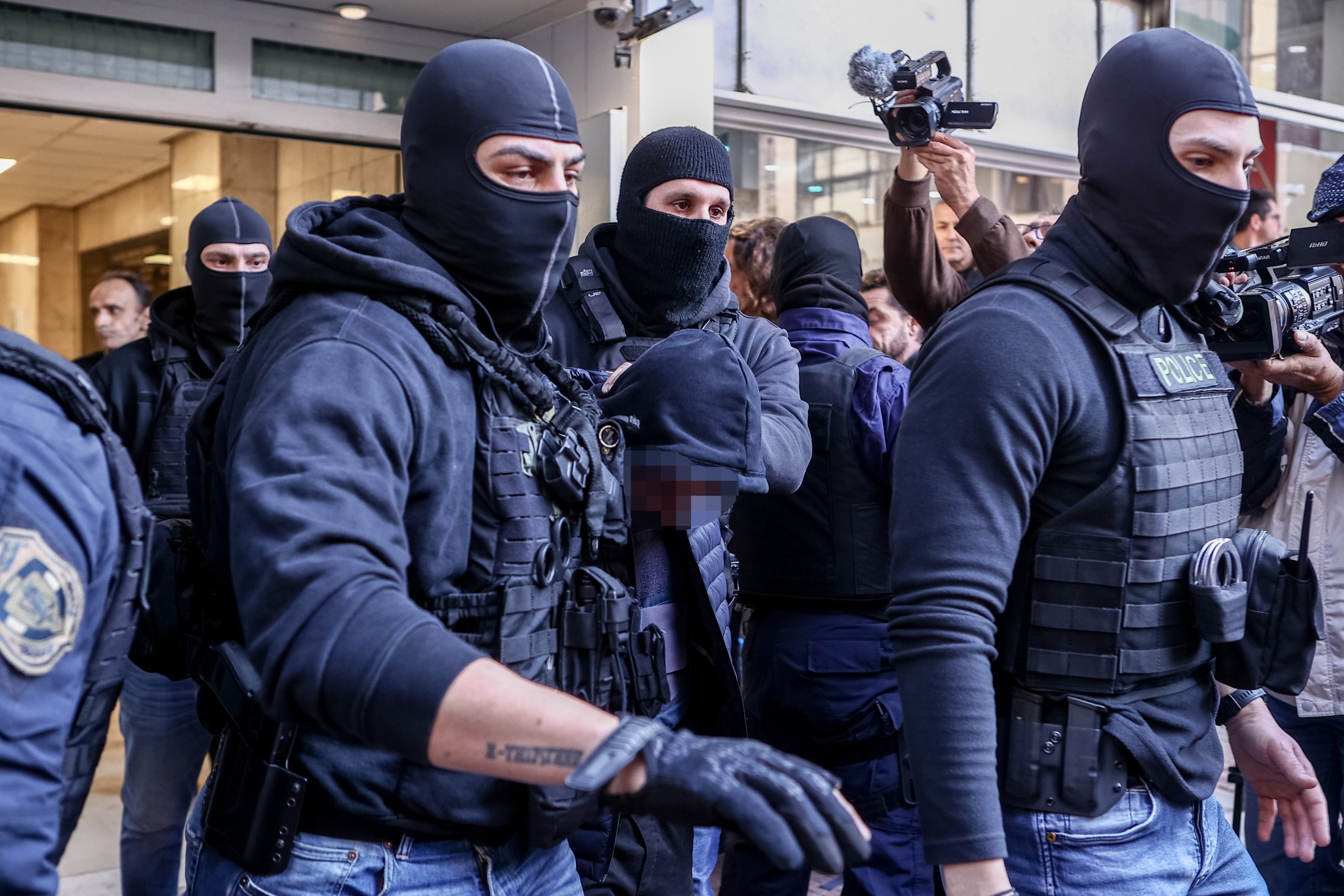 Επεισόδια στου Ρέντη: Ταυτοποιήθηκαν  17 χούλιγκαν της «ομάδας κρούσης» – Έρχονται συλλήψεις μετά την Πρωτοχρονιά