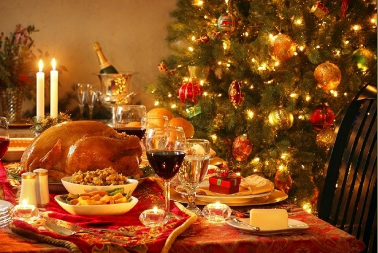 Χριστουγεννιάτικο τραπέζι: Πέντε τρόποι για να μην πάρετε βάρος – Ειδικός προτείνει