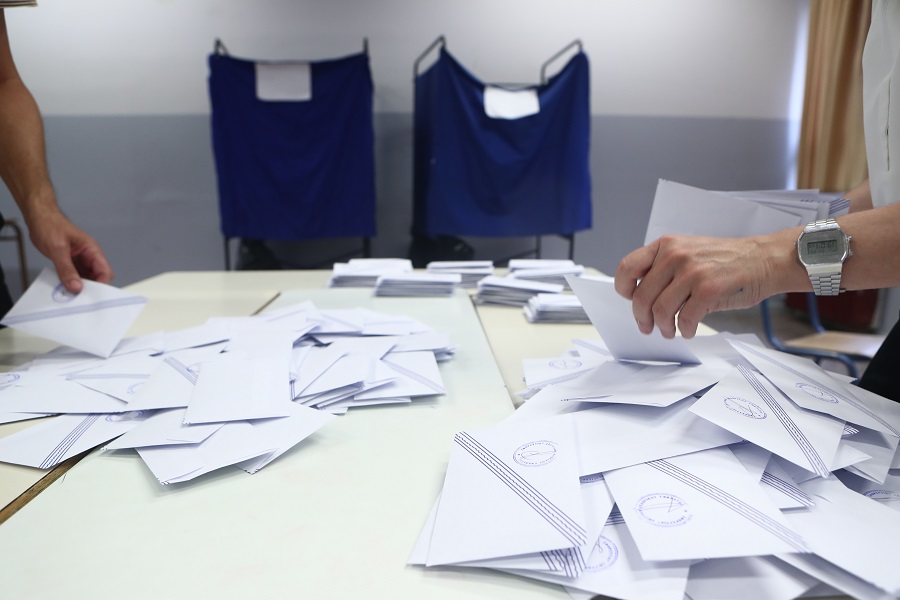 Δημοσκόπηση MRB: Ισοπαλία ΣΥΡΙΖΑ και ΠΑΣΟΚ για τις ευρωεκλογές