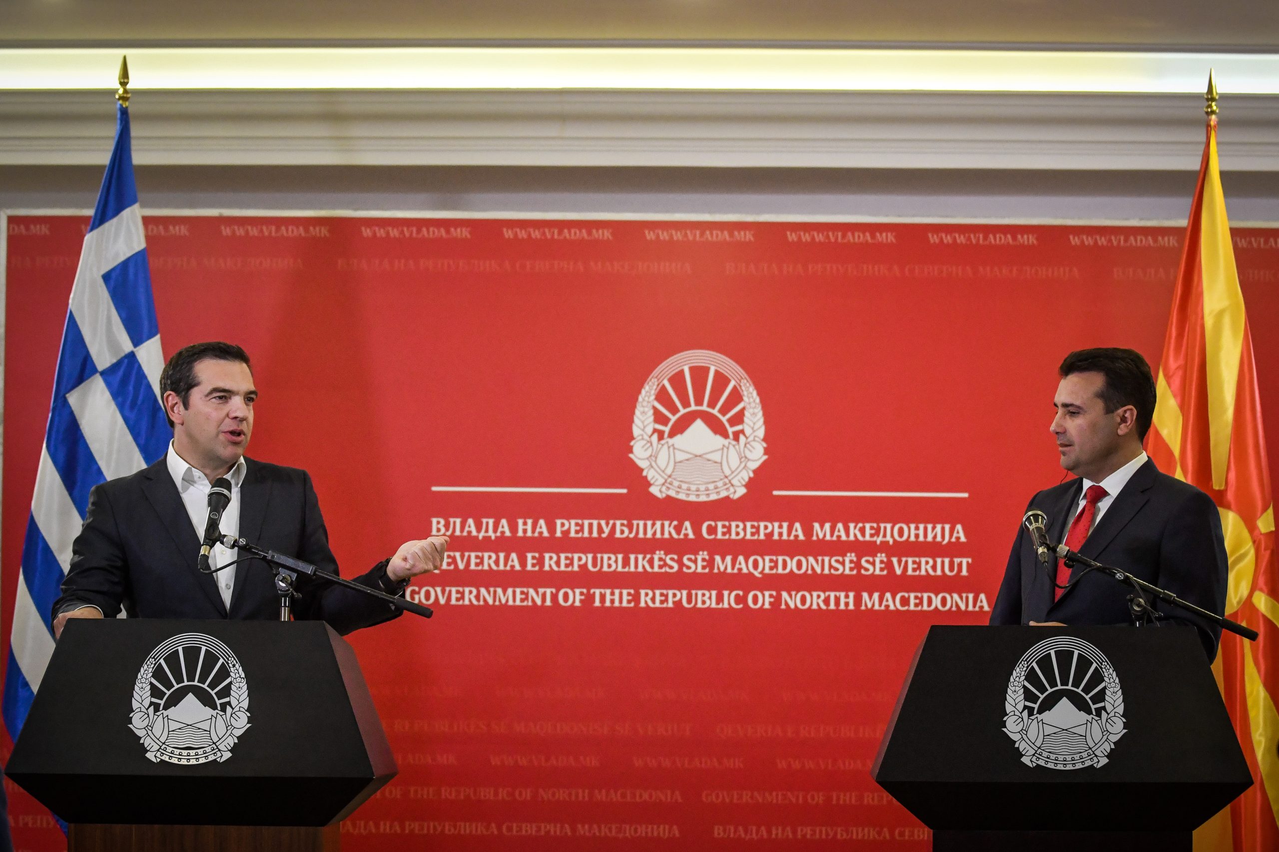 Η μεγάλη δικαίωση του ΣΥΡΙΖΑ και του Τσίπρα: Τέλος η Δημοκρατία της Μακεδονίας – Και τυπικά έρχεται η Βόρεια Μακεδονία