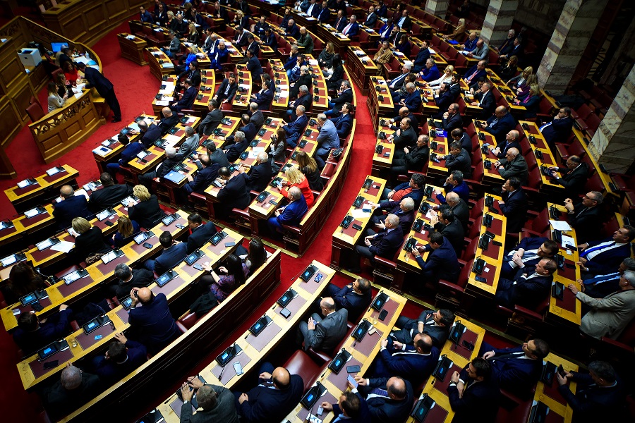 Επιστολική ψήφος: Πέρασε το νομοσχέδιο, αλλά μόνο για τις ευρωεκλογές