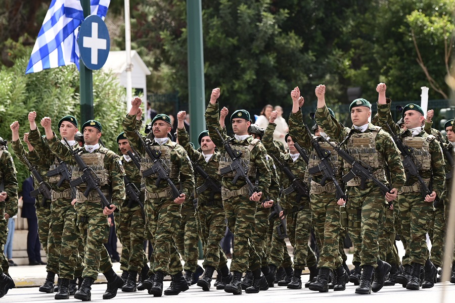 25η Μαρτίου: Εικόνες από τη μεγαλειώδη στρατιωτική παρέλαση στην Αθήνα