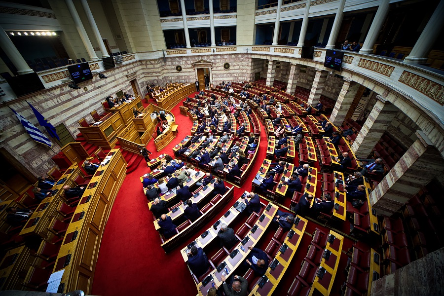 Βουλή: Live η συζήτηση επί της πρότασης δυσπιστίας κατά της κυβέρνησης
