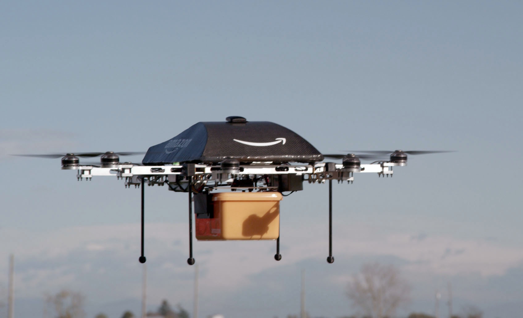 Amazon: Το 2024 ξεκινούν οι παραδόσεις προϊόντων με drone και στην Ευρώπη