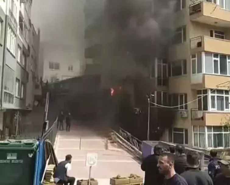 Κωνσταντινούπολη: 7 νεκροί από μεγάλη φωτιά σε 16οροφο κτίριο