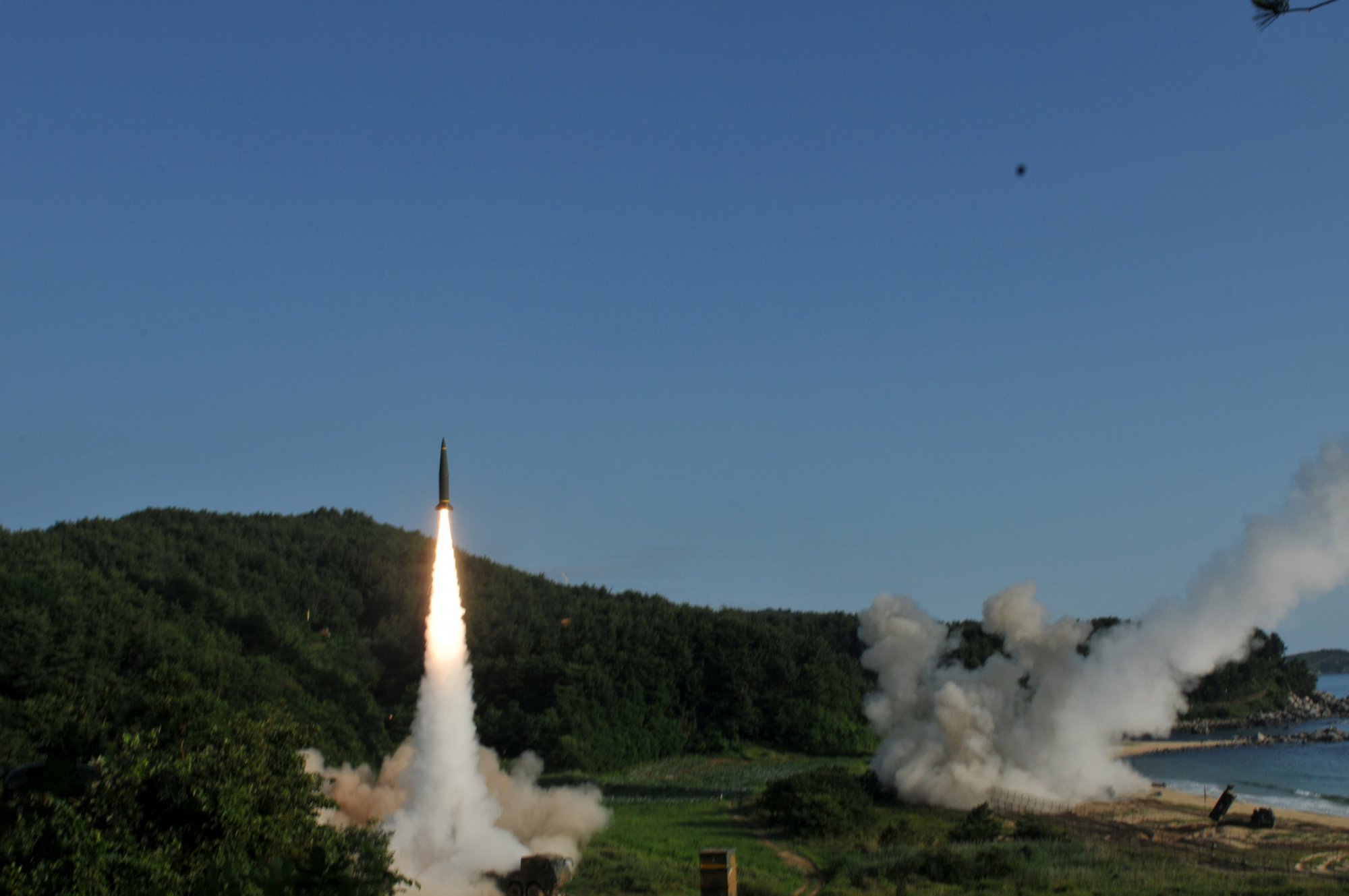 Ουκρανία: Οι ΗΠΑ έστειλαν μυστικά  πυραύλους μεγάλου βεληνεκούς ATACMS